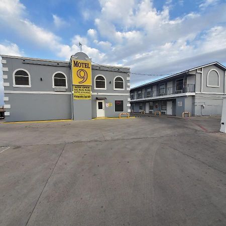 Motel 9 ラレド エクステリア 写真