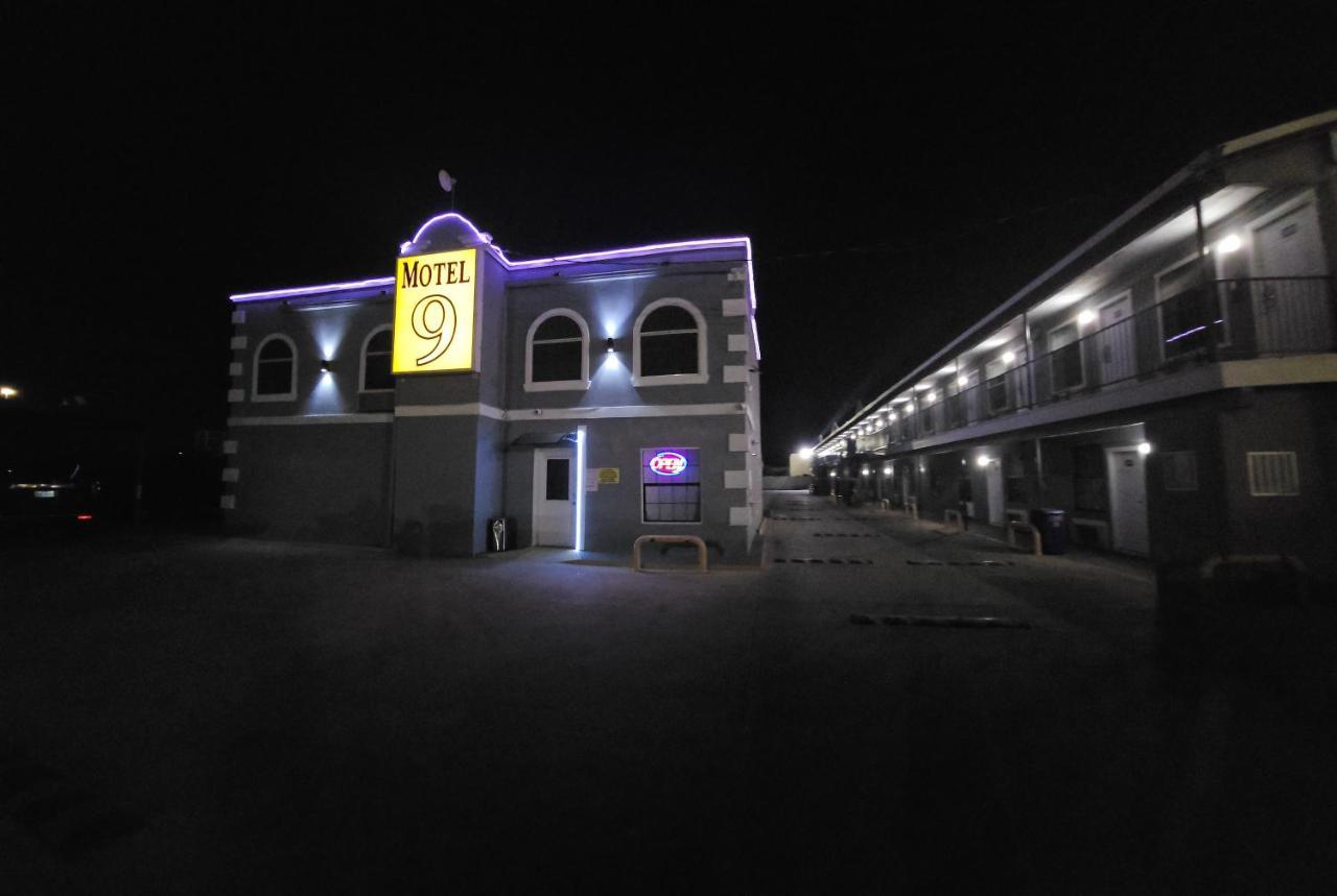 Motel 9 ラレド エクステリア 写真