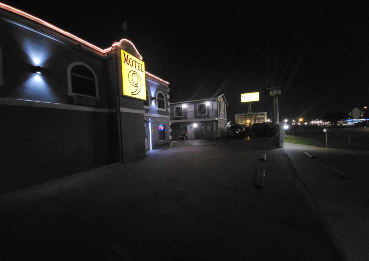 Motel 9 ラレド エクステリア 写真